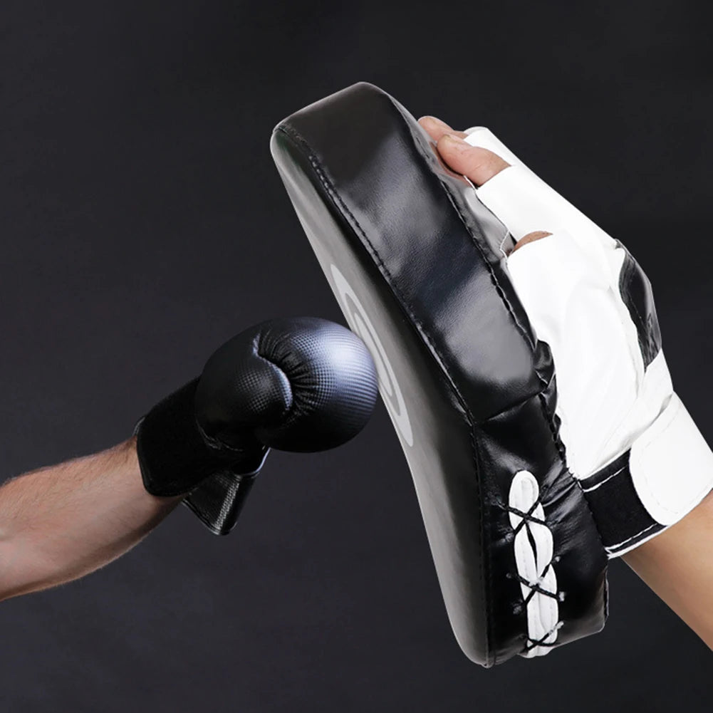 Curved Training Mitts – Boxing, Muay Thai & Taekwondo Focus Pads